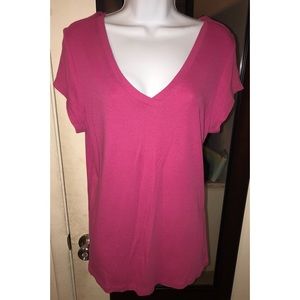 💕Cynthia Rowley Short-Sleeved VNeck Tee in Pink